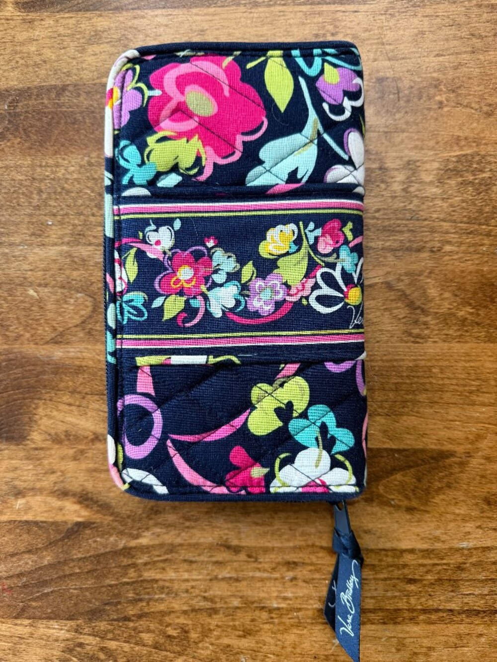 Vera Bradley Zip Around Accordion Wallet, Retired "Ribbons" Pattern, NWOT - Picture 1 of 16